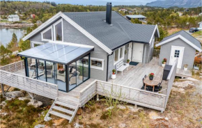 Awesome Home In Tustna With Wifi